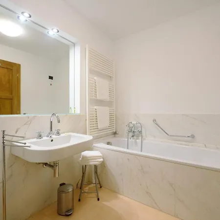 Palazzo Froussard And Living Lucca