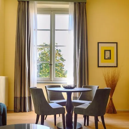 Bed & Breakfast Palazzo Froussard And Living Lucca