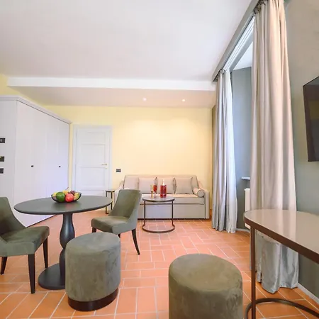 Bed & Breakfast Palazzo Froussard And Living Lucca